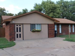 923 Harvest Dr, Enid, OK 73701