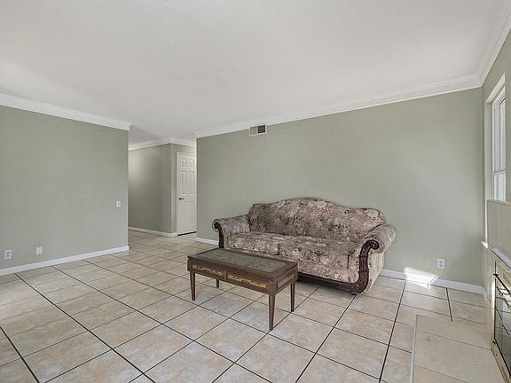 5th image of 3386 Brodie Dr