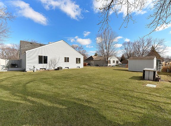 4th image of 95 Braeburn Dr