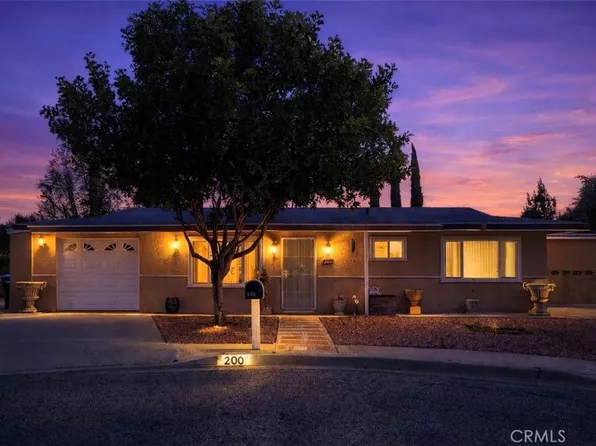 200 W Mary Ln, Hemet, CA 92543