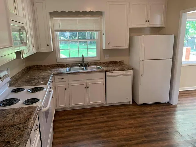 1036 Stage Rd — Photo 3