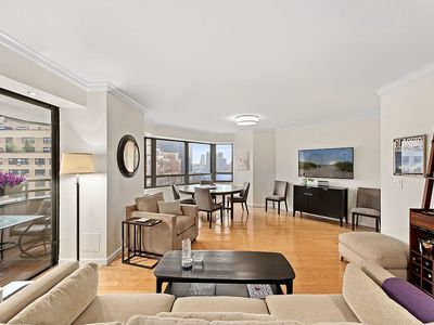 240 E 47th St APT 13C, New York, NY, 10017
