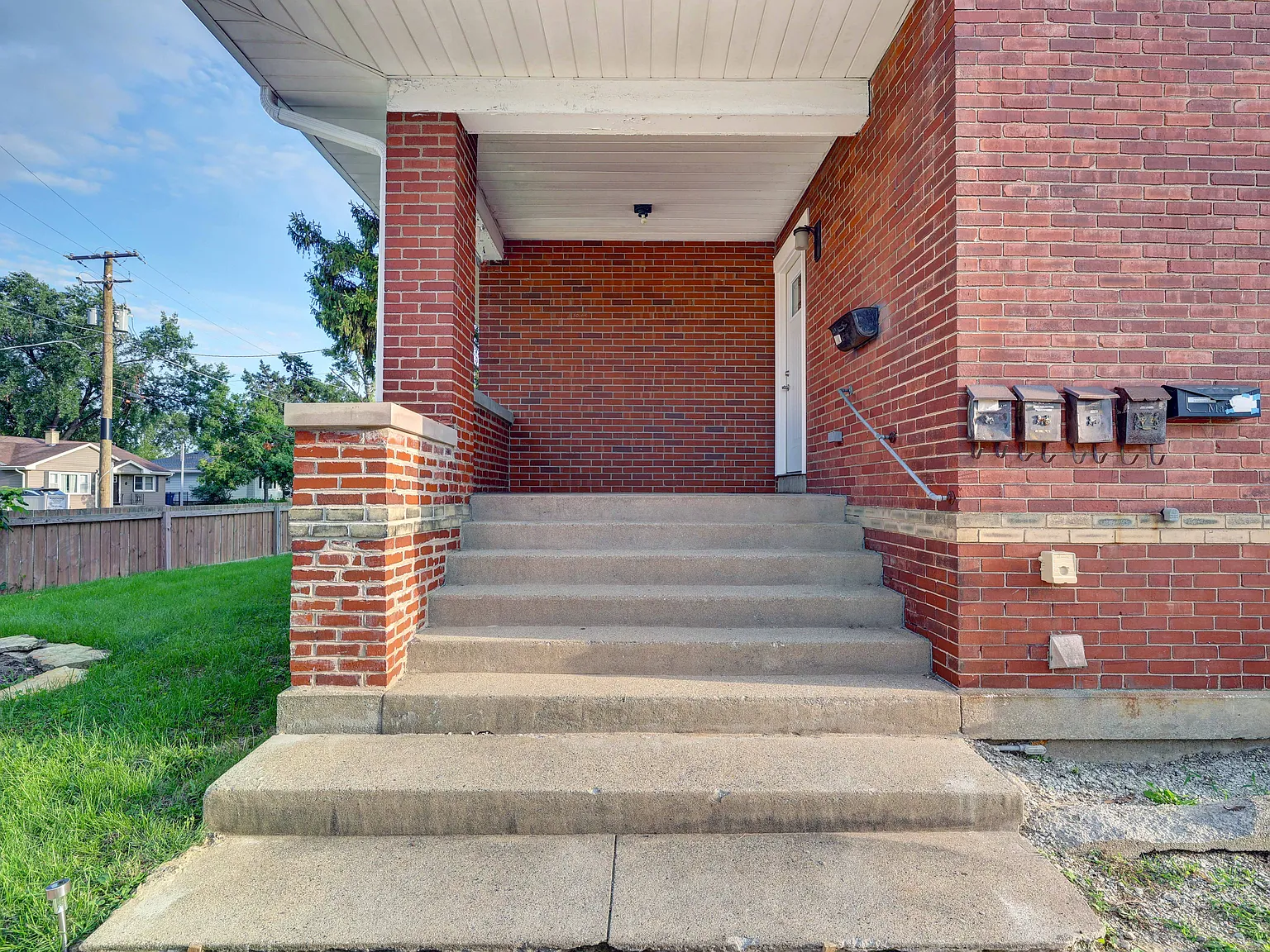 1 bed, 650 sqft, $1,950 — Photo 2