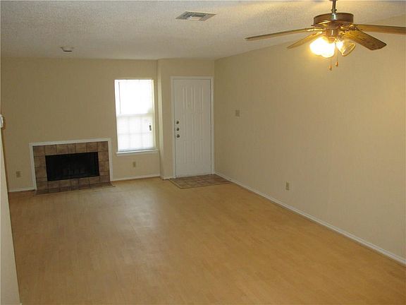 3rd image of 7405 Kingswood Dr