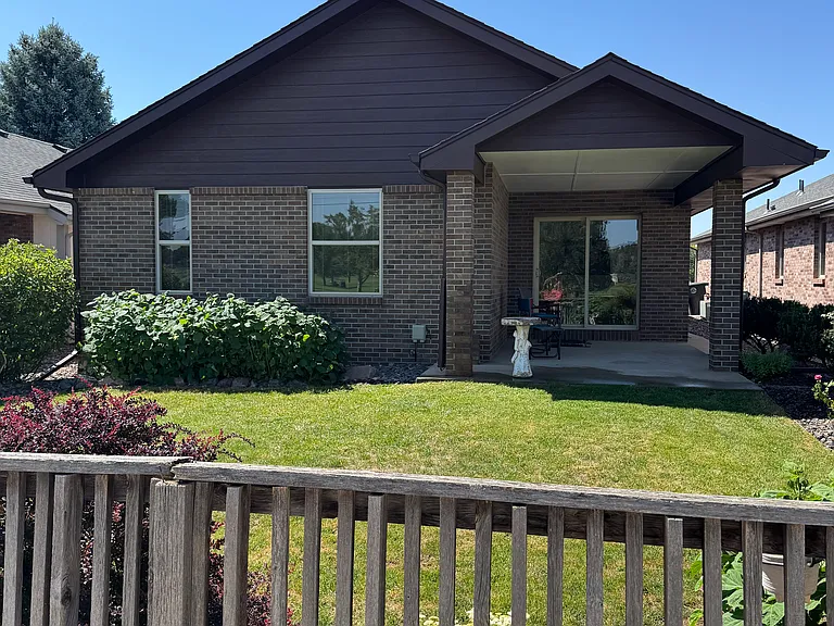 2916 Troxell Ave — Photo 5