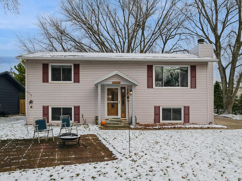 1st image of 228 Highwood Dr