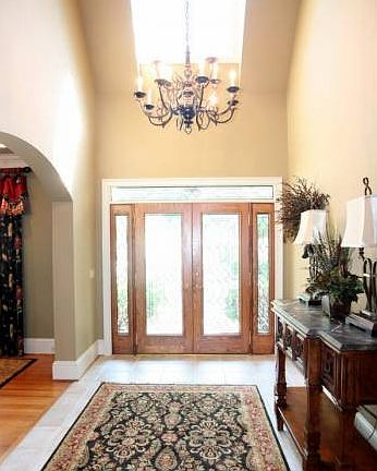 2 Story Hardwood Foyer