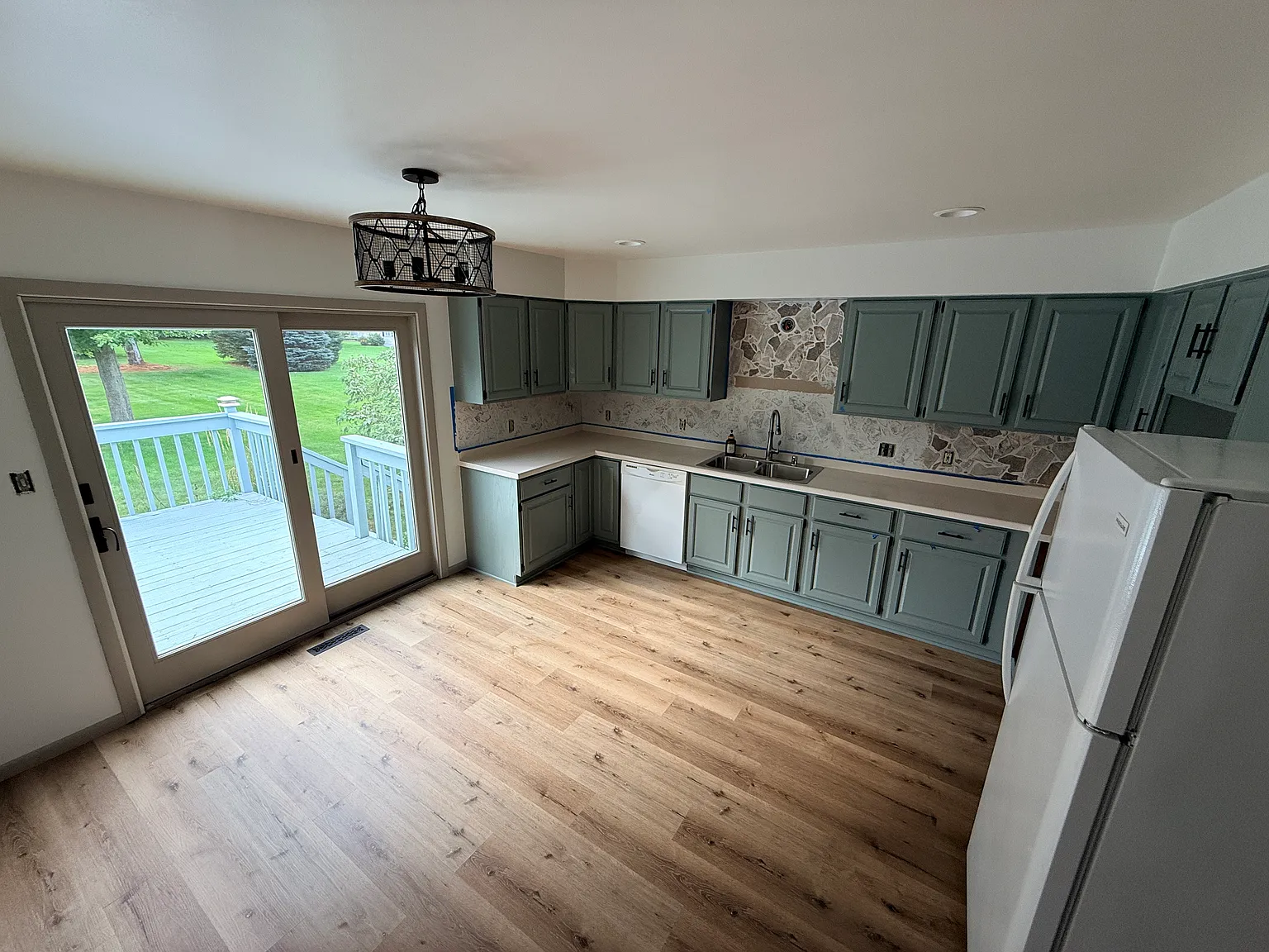 2 bed, 1000 sqft, $1,850 — Photo 1