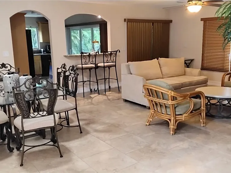 1749 Bikini Ct — Photo 3