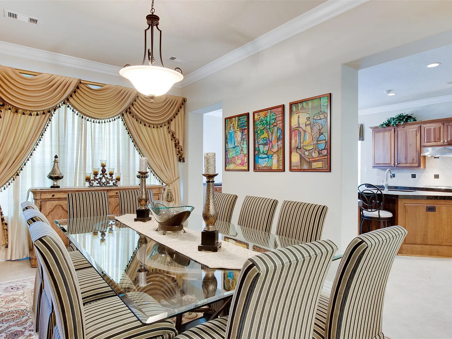 4 bed, 3.5 bath, 3243 sqft, $5,700 — Photo 4