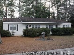 1305 Woodland Dr, Fayetteville, NC 28305