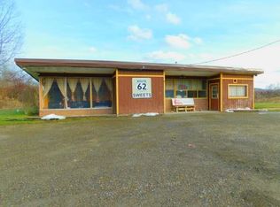 8490 Market St, Russell, PA 16345
