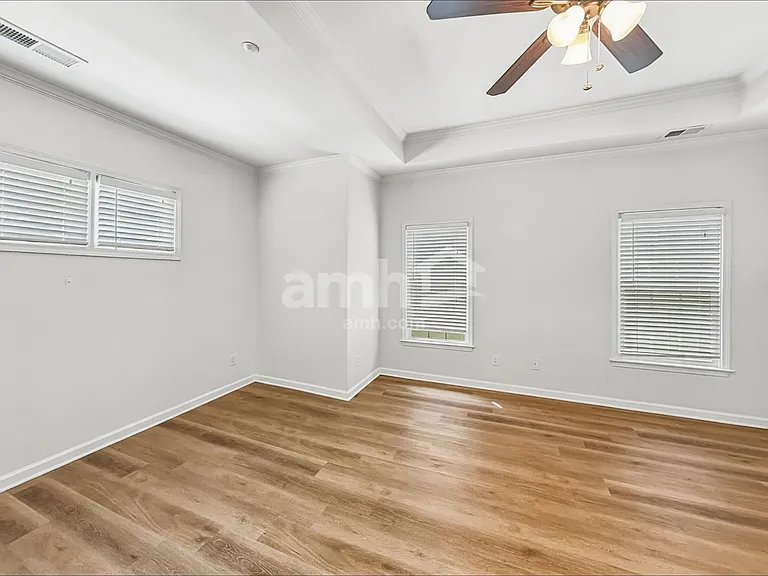 710 Pear Grove Pl — Photo 10