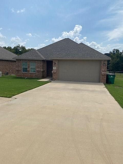 1st image of 803 Darter Ct