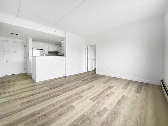 3rd image of 304 W 117th St #8M