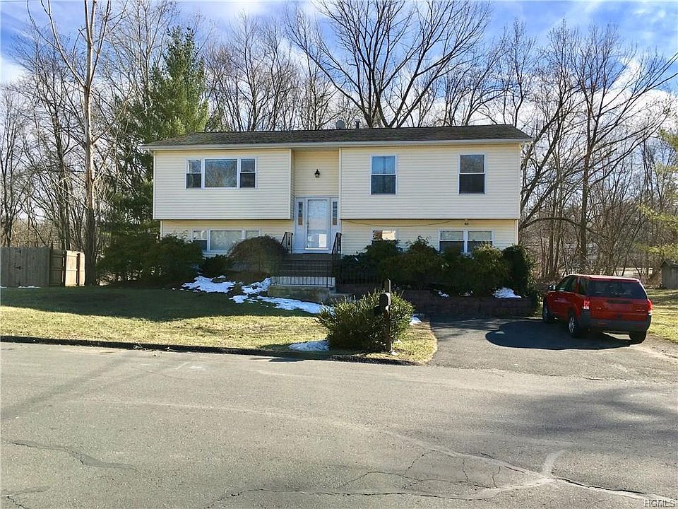 1st image of 12 Phillips Ln