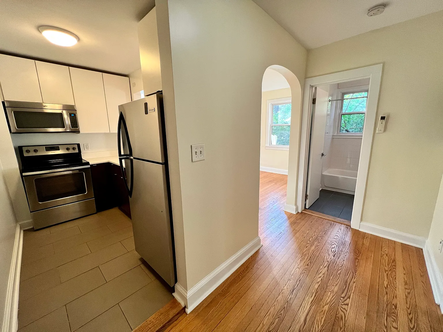 1 bed, 775 sqft, $1,825 — Photo 2