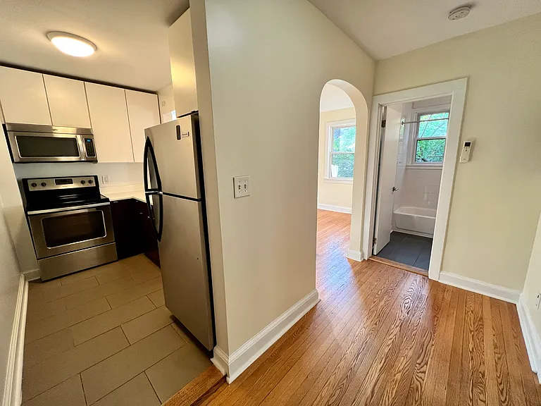 4564 Macarthur Blvd NW #201 — Photo 2