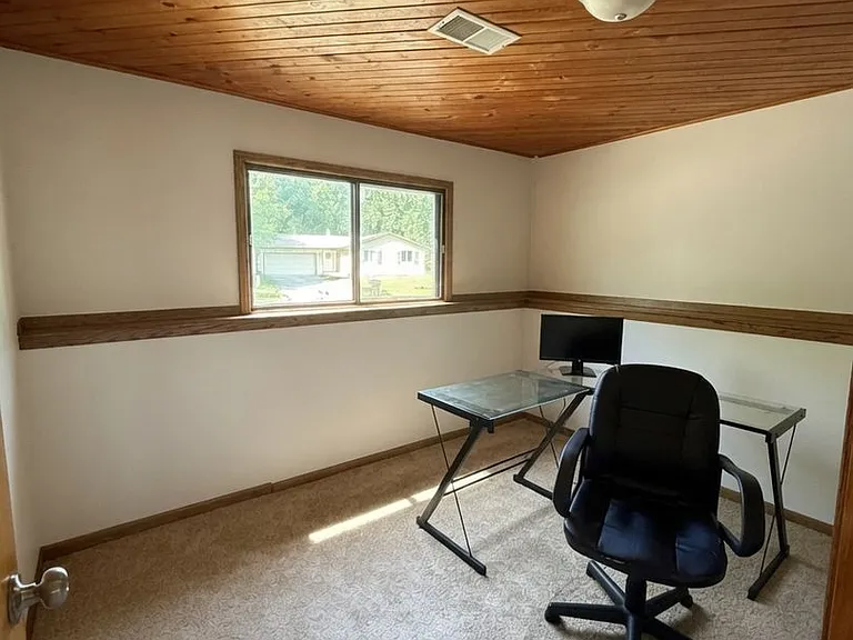 11379 Red Fox Dr N — Photo 22