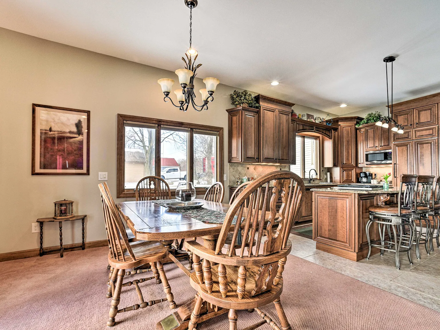 3 bed, $6,000 — Photo 2
