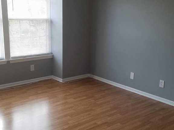 3rd image of 126 Kenwood Dr