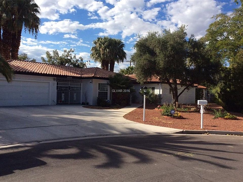 1st image of 2504 Llewellyn Dr #0