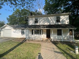 122 E Lakeside Dr, Highland Lakes, NJ