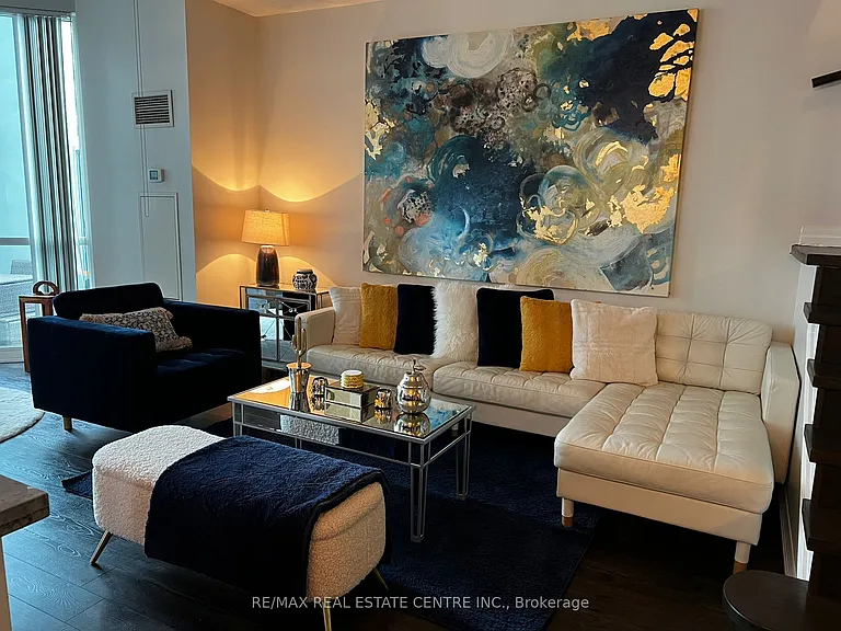 3939 Duke Of York Blvd #913 — Photo 13
