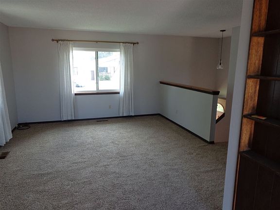 5th image of 2930 Kathy Jo Ln