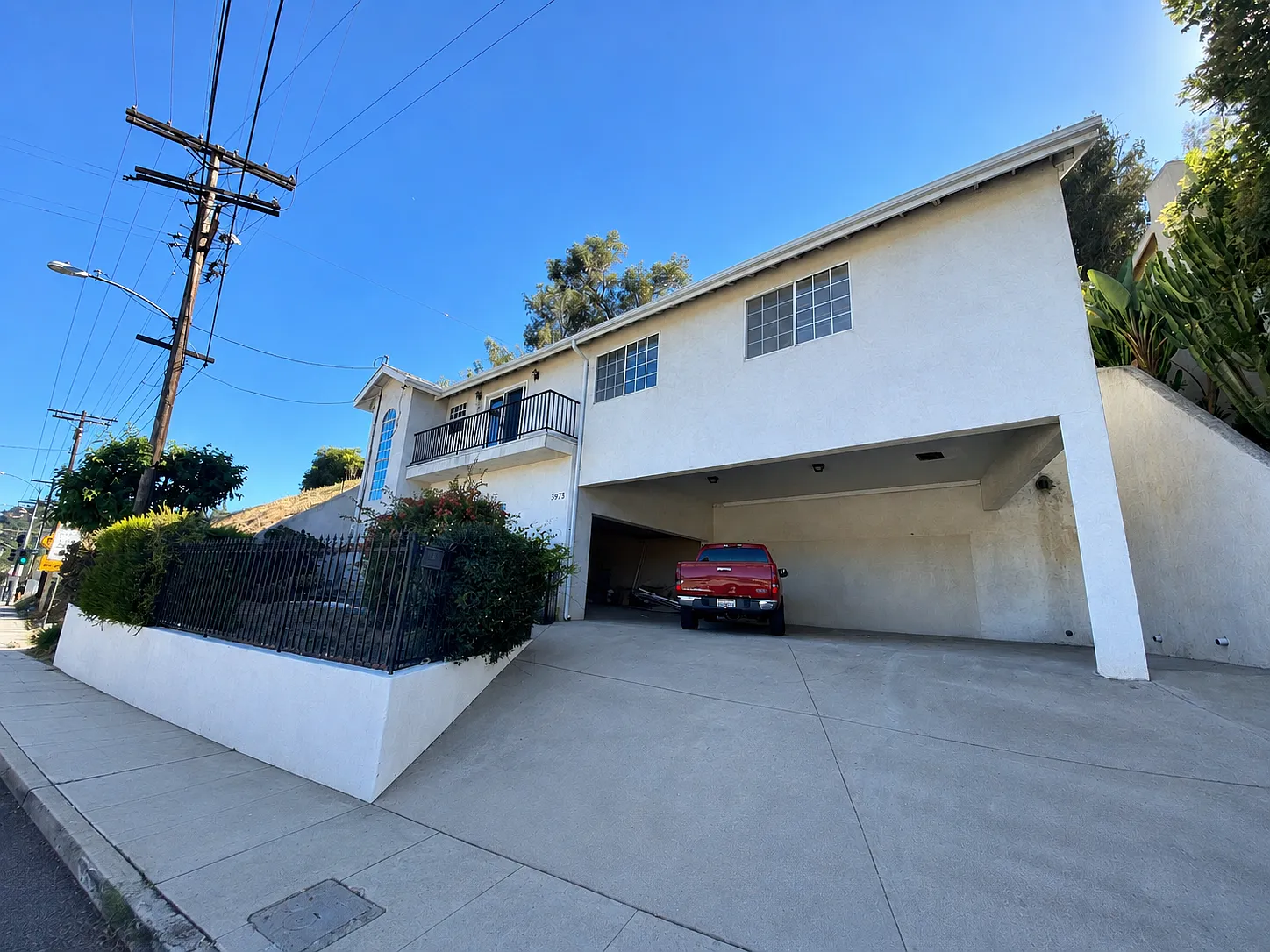 2 bed, 1.5 bath, 1560 sqft, $4,495 — Photo 3