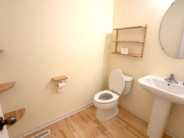 8108 Norwood Ln N — Photo 29