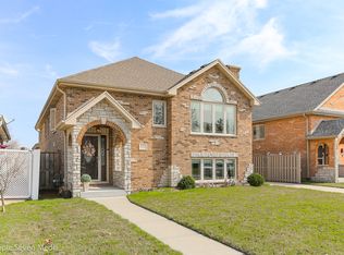 8321 Mansfield Ave, Burbank, IL