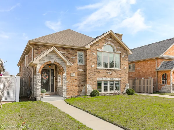 8321 Mansfield Ave, Burbank, IL 60459