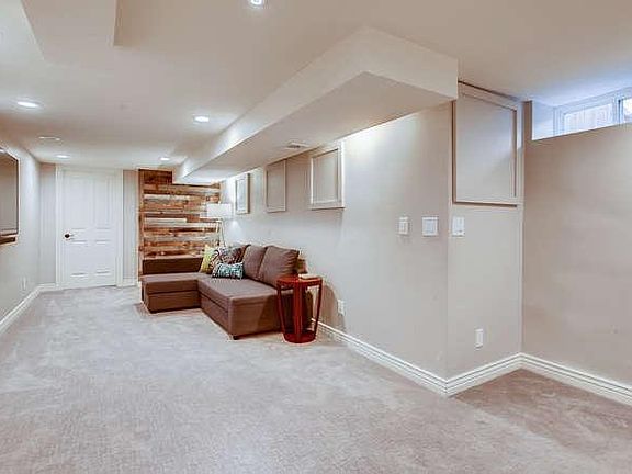 3rd image of 528 W 4th Ave