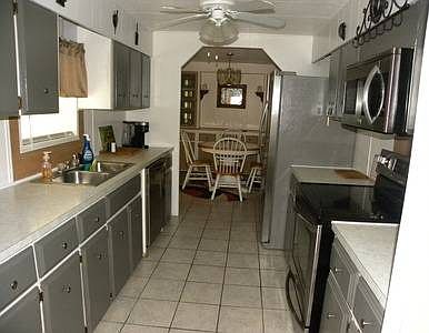 3rd image of 108 W Caribbean