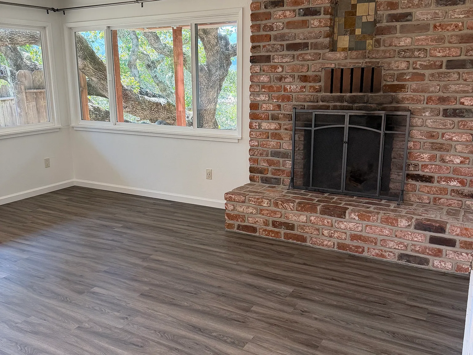 2 bed, 885 sqft, $3,395 — Photo 3