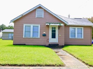 401 E Sterling St, Baytown, TX 77520