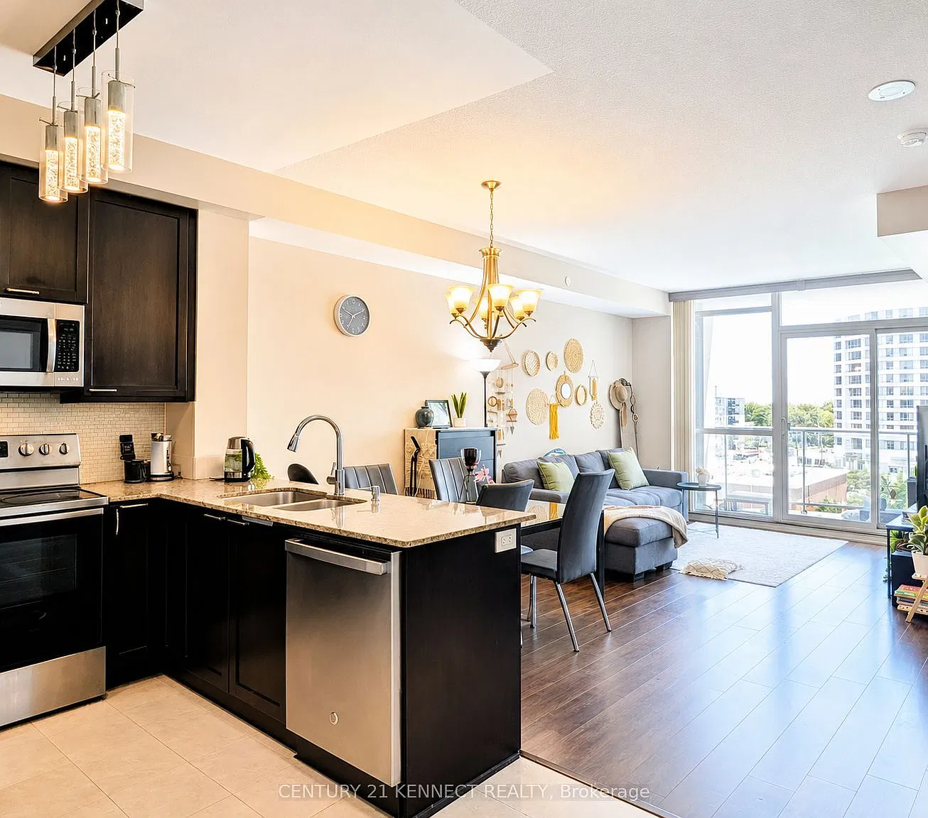 2 bed, $2,600 — Photo 4