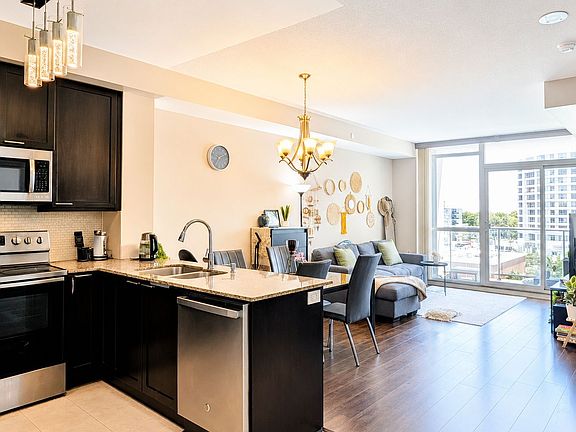 4th image of 1328 Birchmount Rd #614