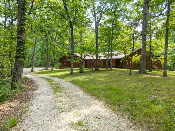 7720 S Fox Ln, Columbia, MO 65201