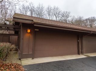 5N442 Red Bud Ct, St Charles, IL 60175