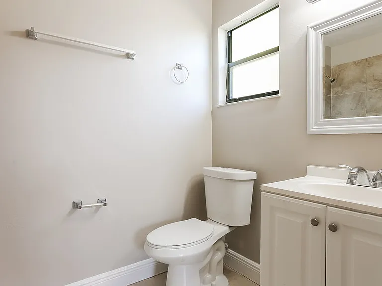360 Melton Dr — Photo 10