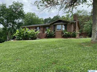 206 Valley Dr, Reece City, AL 35954