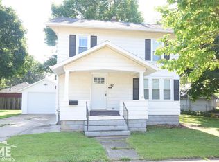 742 N Saginaw St, Owosso, MI 48867