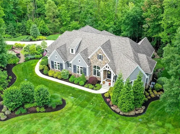 7782 Valley View Rd, Hudson, OH 44236