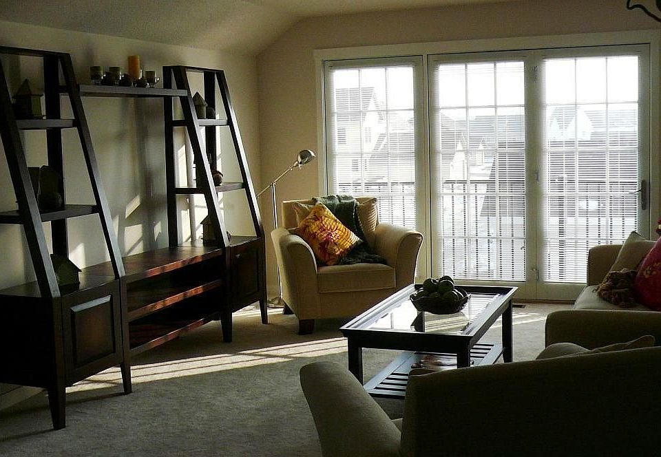 1st image of 1103 N 10th Ave