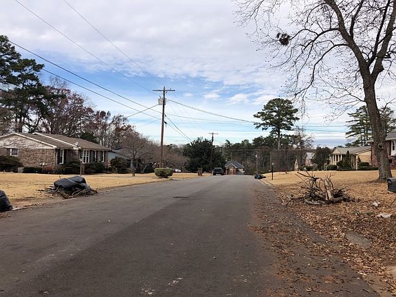 5th image of 813 Jeffery Ln