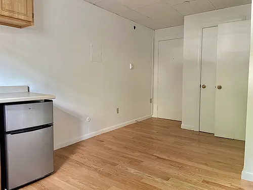 405 Beacon St #A Photo 1
