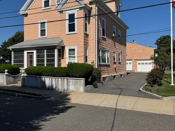 24 Proctor St #2