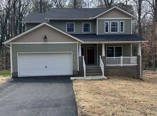 20 Hillcrest Rd, Petersburg, VA 23805